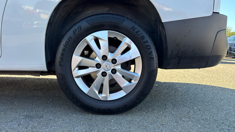 Peugeot Partner Long Diesel 850 1.5 BlueHDi 100 Professional Crew Van